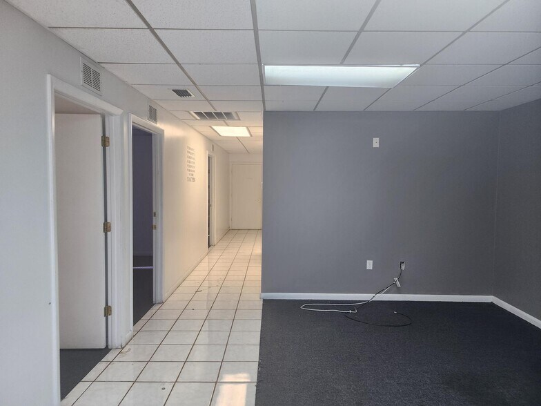 More Photos Of 3705 Century Blvd, Lakeland Unknown For Lease