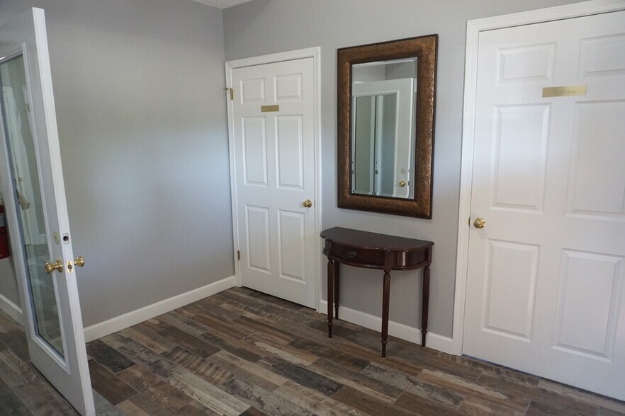 More Photos Of 3298 Summit, Pensacola Office For Lease