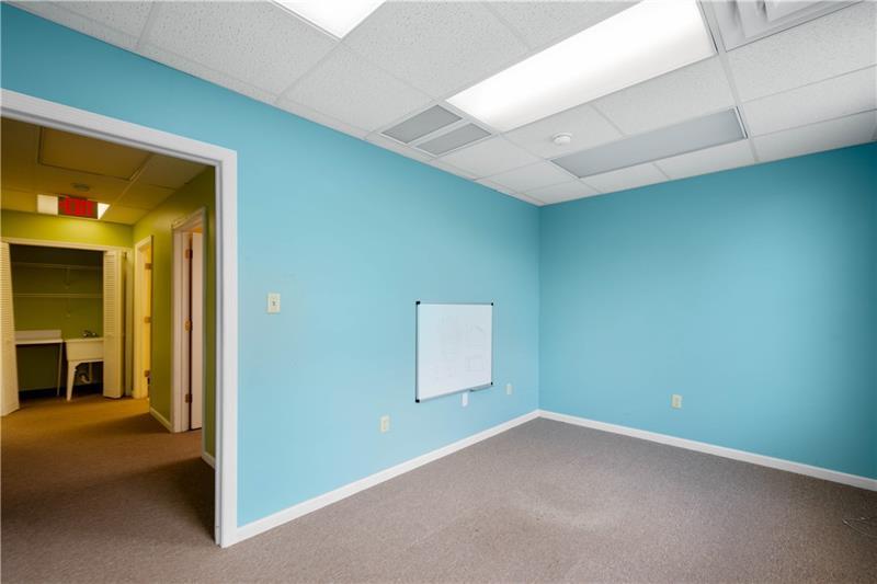 More Photos Of 626 5th Ave, Coraopolis Office Residential For Sale