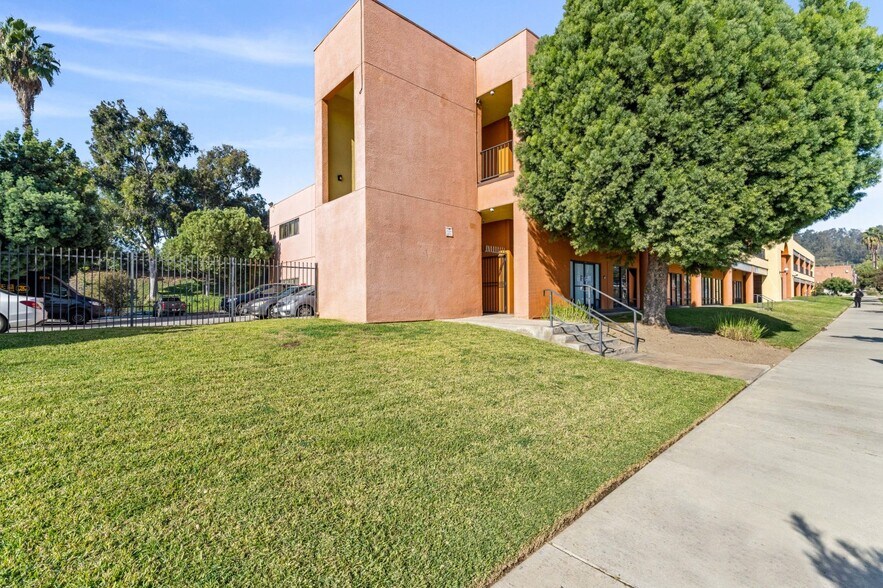 More Photos Of 1455 Monterey Pass Rd, Monterey Park Office Residential For Lease