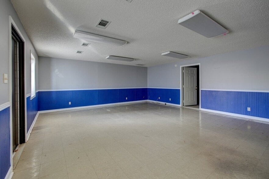 More Photos Of 715 Hobson Ave, Hot Springs National Park Office For Sale