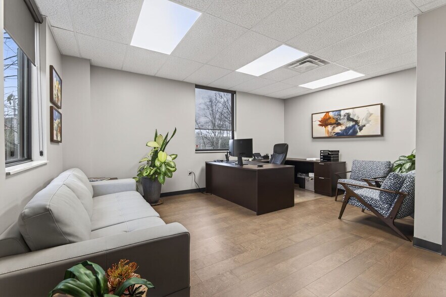 More Photos Of 2510 Solway Rd, Knoxville Flex For Lease