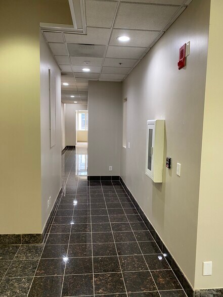 More Photos Of 1012 11th St, Modesto Office For Lease