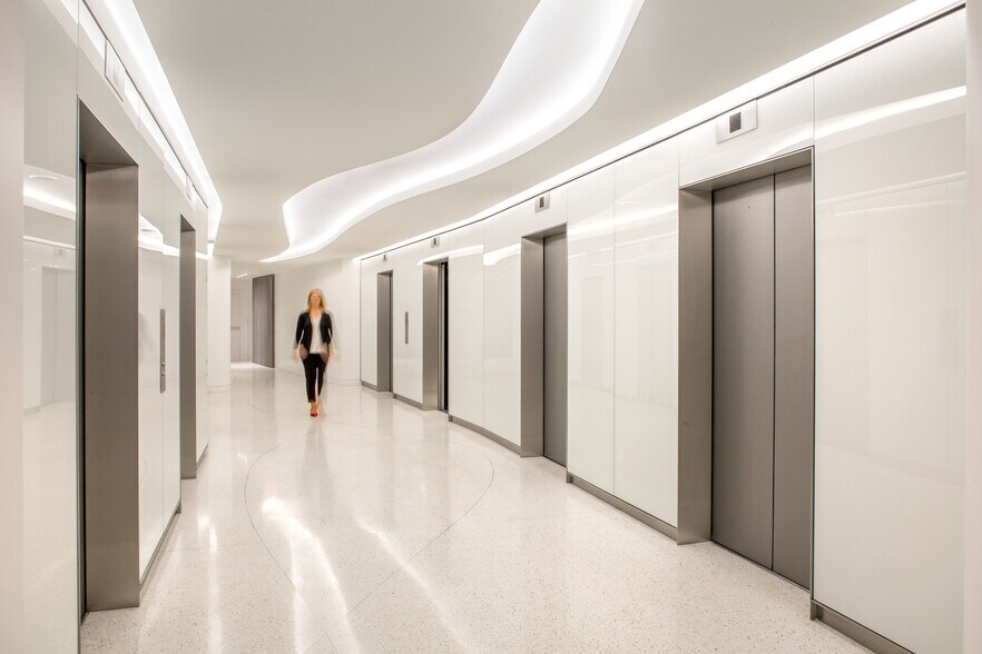 More Photos Of 600 New Hampshire Ave NW, Washington Office For Lease