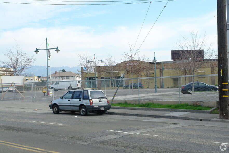 More Photos Of 3645 San Pablo Ave, Emeryville Freestanding For Sale