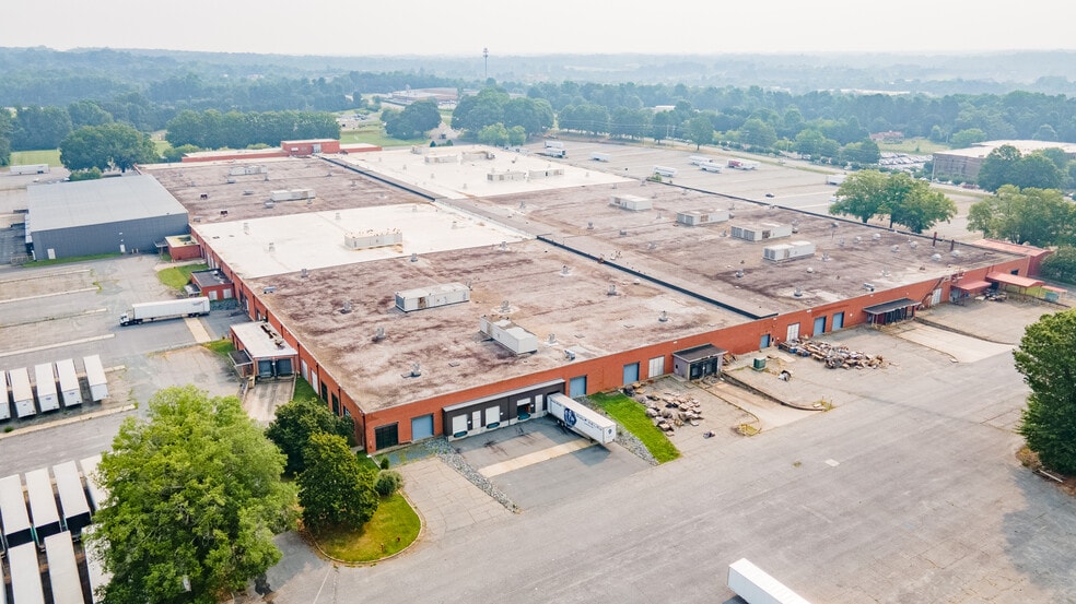 More Photos Of 401 W Hanes Mill Rd, Winston-Salem Manufacturing For Lease