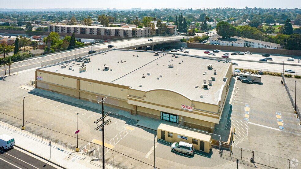 More Photos Of 3443 S Sepulveda Blvd, Los Angeles Supermarket For Lease