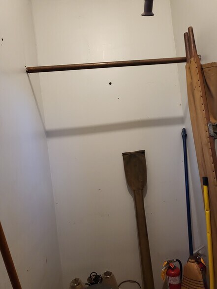 More Photos Of 212 S Broad St, Gastonia General Retail For Sale