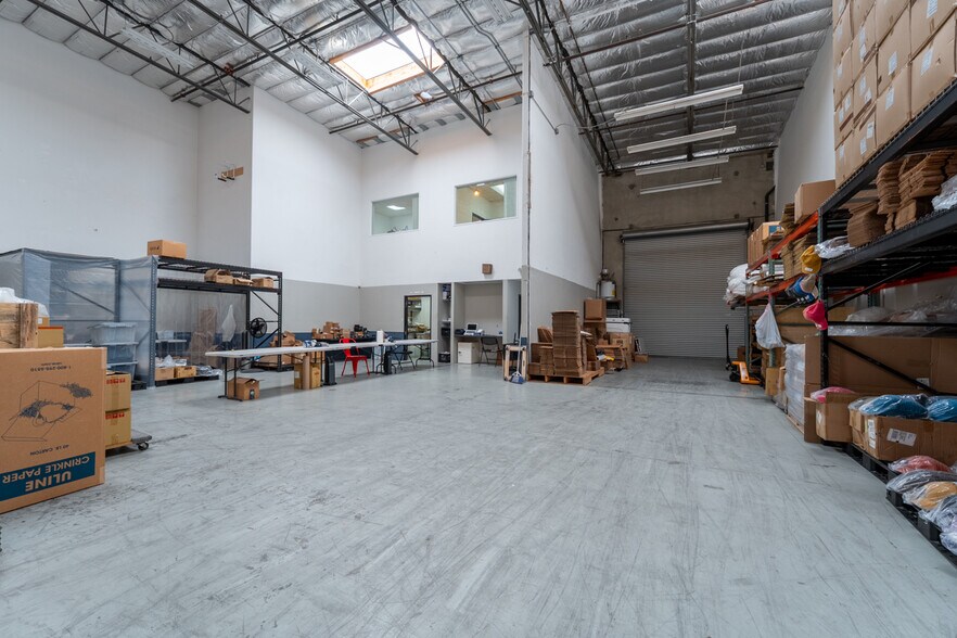 More Photos Of 2575 Fortune Way, Vista Warehouse For Lease