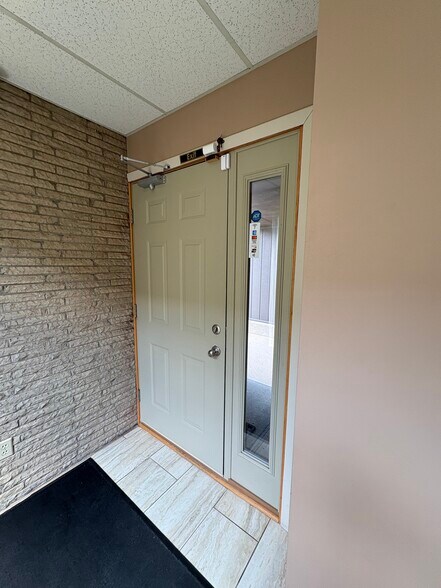 More Photos Of 309 S Chapel St, Louisville Office For Sale