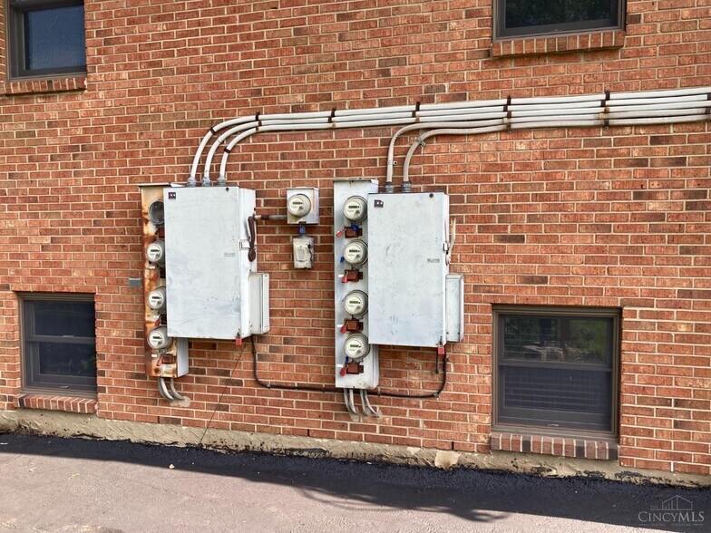 More Photos Of 771 Neeb Rd, Cincinnati Medical For Lease