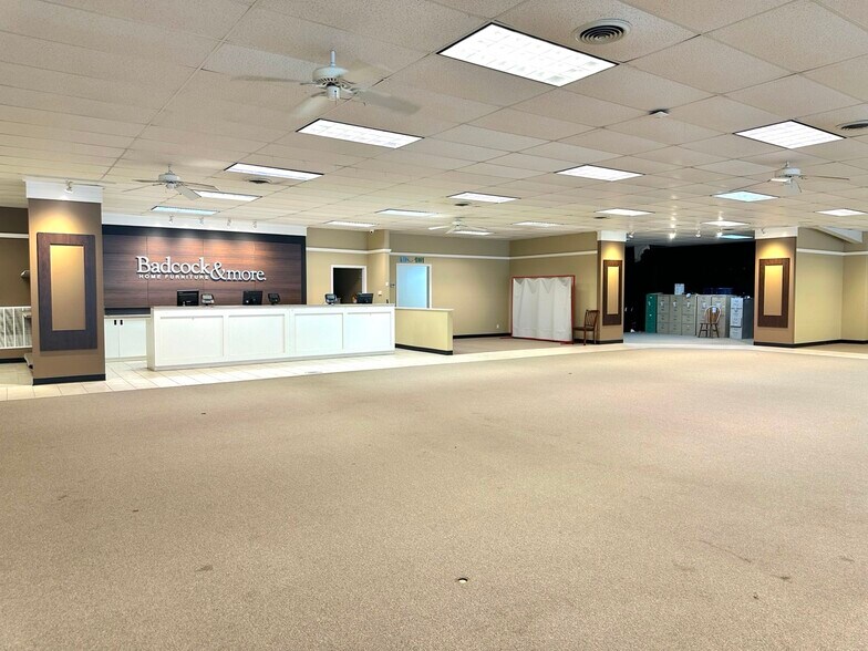 More Photos Of 435 S Main St, Swainsboro Freestanding For Sale