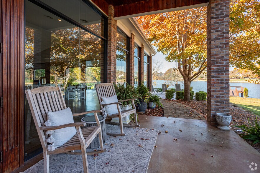 More Photos Of 9133 Hunter Valley Ln, Knoxville Sports And Entertainment For Sale