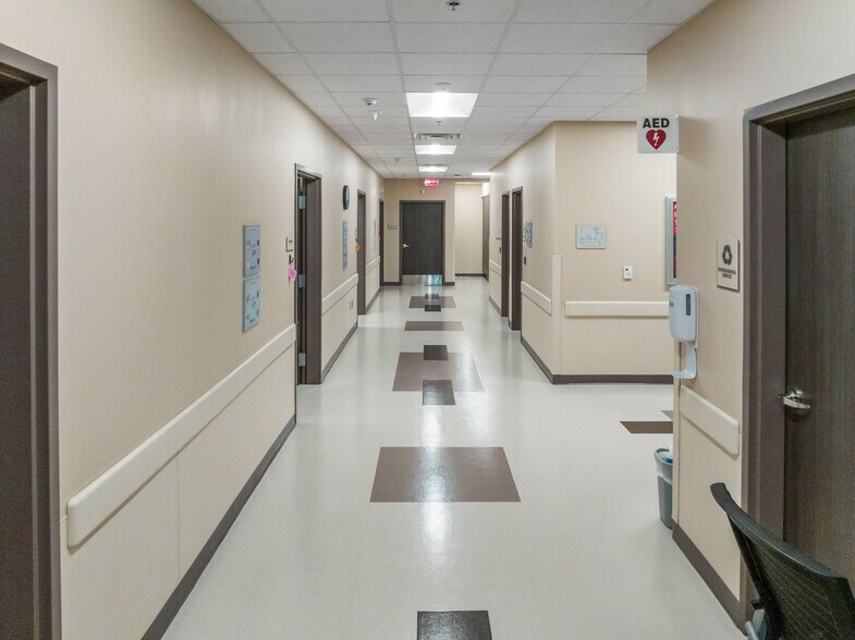 More Photos Of 2179 Court St, Redding Medical For Sale