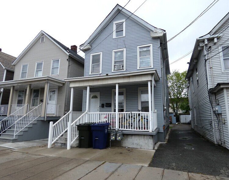 Primary Photo Of 309 Washington St, Perth Amboy Multifamily For Sale