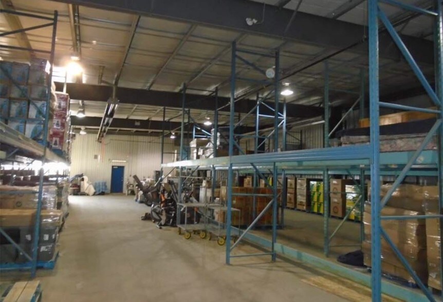 More Photos Of 8319 Chiles Industrial Av, Red Deer Warehouse For Sale