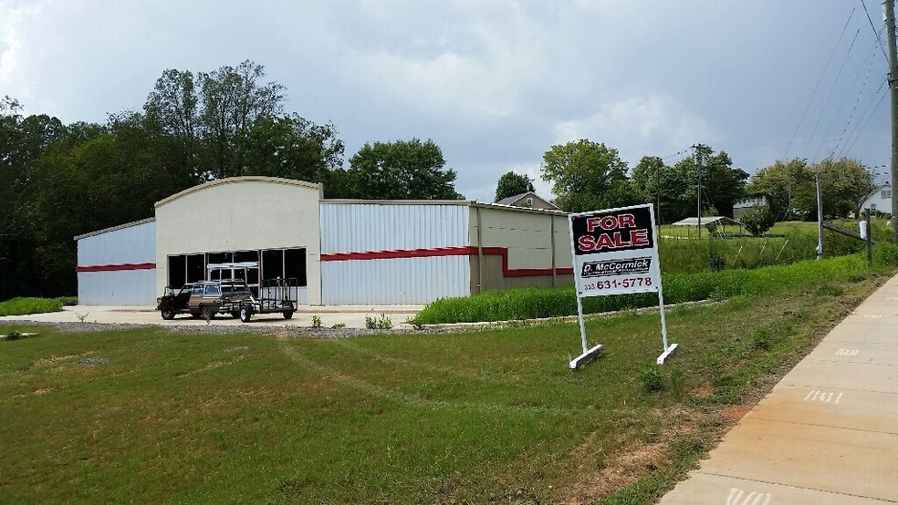 More Photos Of 33 Sparta Rd, North Wilkesboro Freestanding For Lease