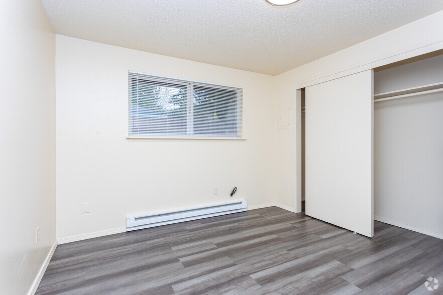 More Photos Of 5303 Parker Rd E, Sumner Apartments For Sale
