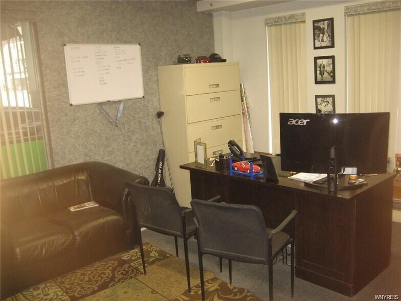 More Photos Of 416-426 Abbott Rd, Buffalo Auto Repair For Sale