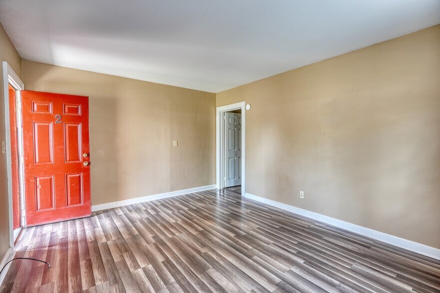 More Photos Of 521 SE 5th Ave, Moultrie Apartments For Sale