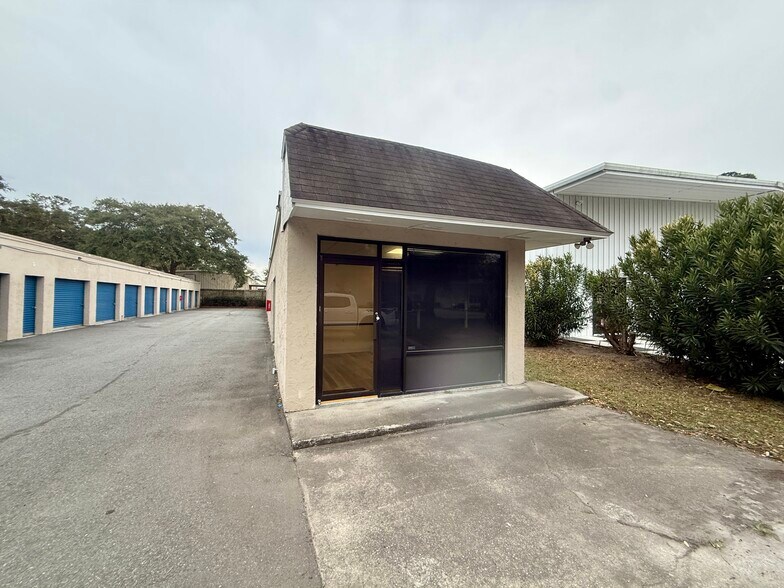 Primary Photo Of 2382-2384 Jamestown Rd, Fernandina Beach Self Storage For Lease