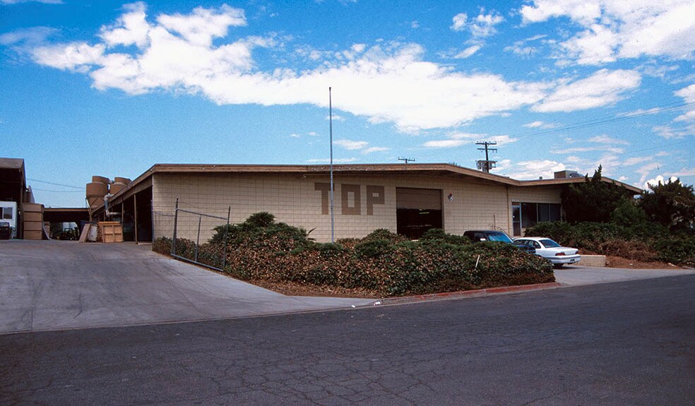 More Photos Of 5825 Ordway St, Riverside Warehouse For Sale