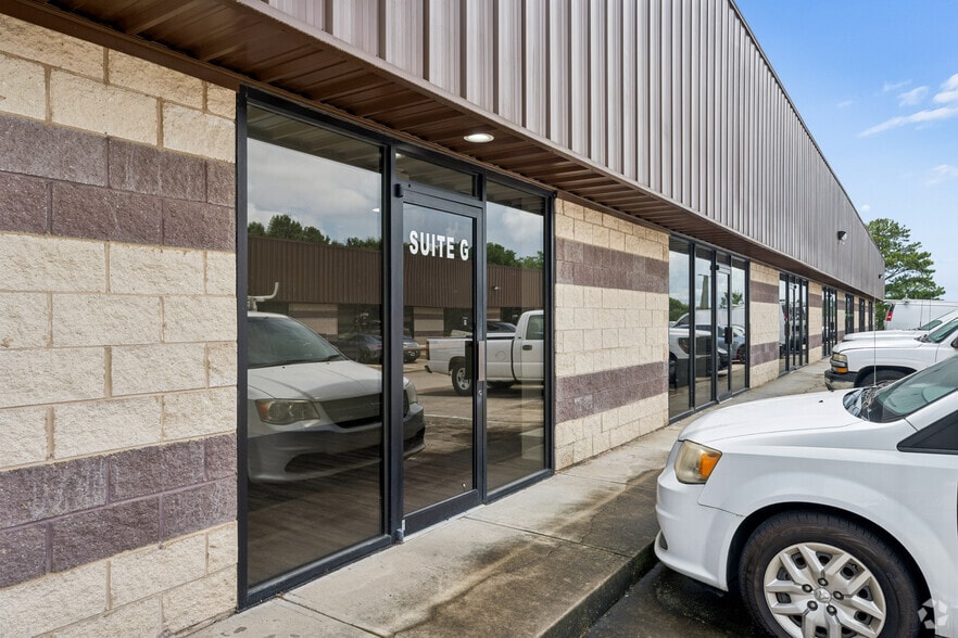 More Photos Of 105 Enterprise Dr, Cumming Unknown For Lease