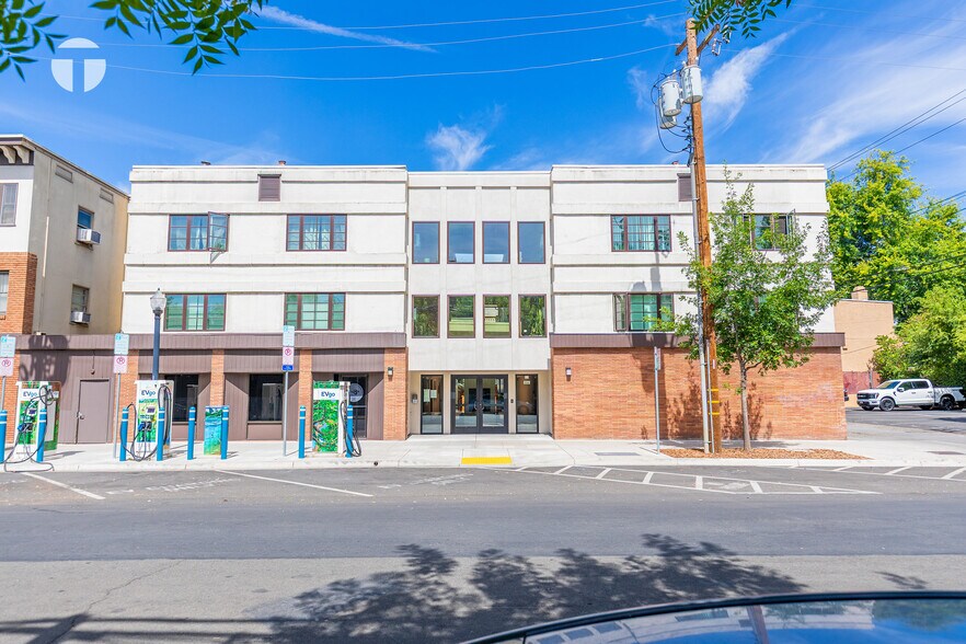 More Photos Of 916-926 22nd St, Sacramento Apartments For Sale