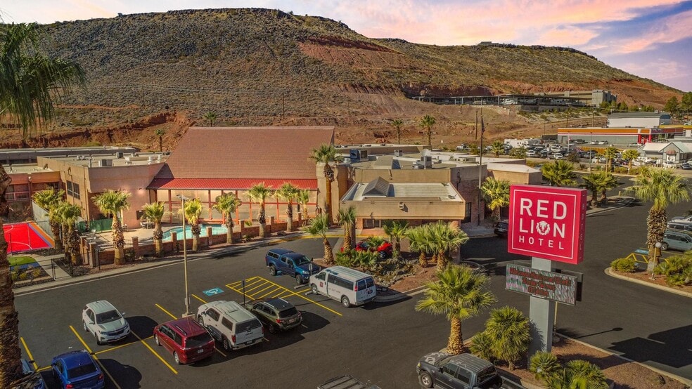 Primary Photo Of 850 S Bluff St, St George Hotel For Sale