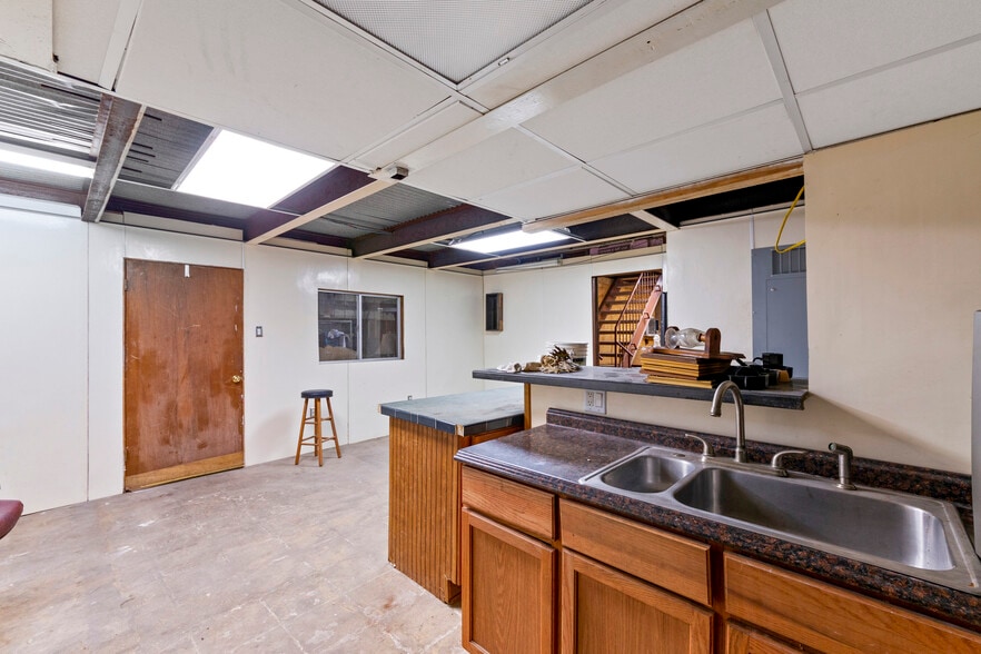 More Photos Of 4713 E Tidwell Rd, Houston Warehouse For Sale