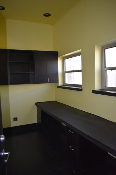 More Photos Of 9510 14th Ave S, Seattle Auto Salvage Facility For Sale