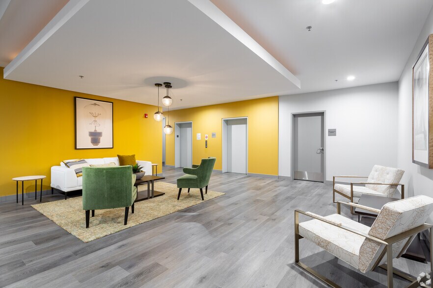 More Photos Of 355 N La Fox St, South Elgin Apartments For Sale