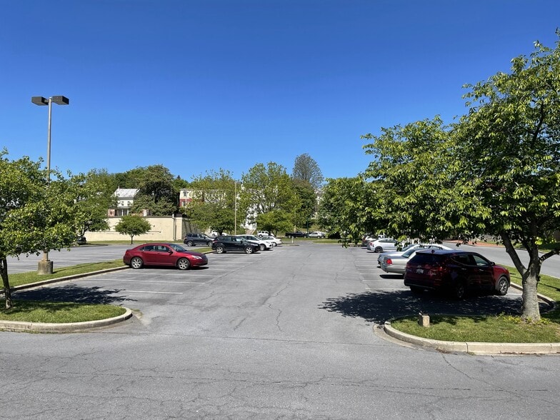 More Photos Of 100 Summit Ave, Hagerstown Office For Sale