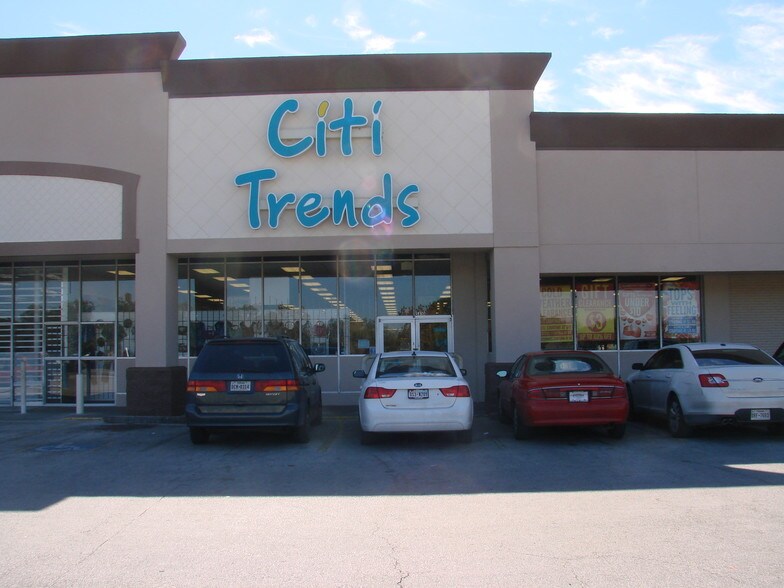 More Photos Of 5800 Bellfort St, Houston Unknown For Lease