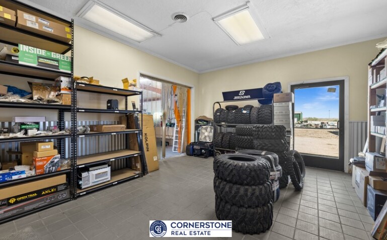 More Photos Of 1121 S Main St, Buffalo Service Station For Sale