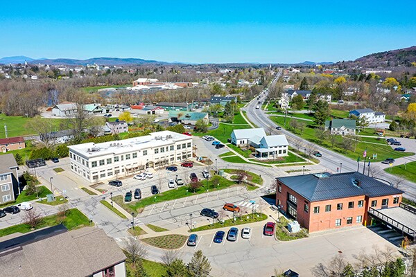 More Photos Of 156 S Village Grn, Middlebury Office For Lease