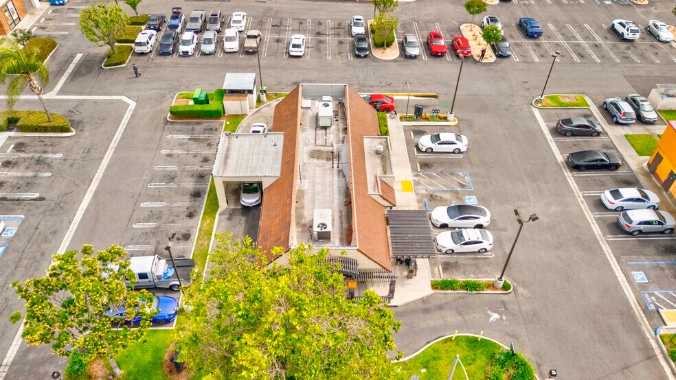 More Photos Of 1248 E 17th St, Santa Ana Freestanding For Sale