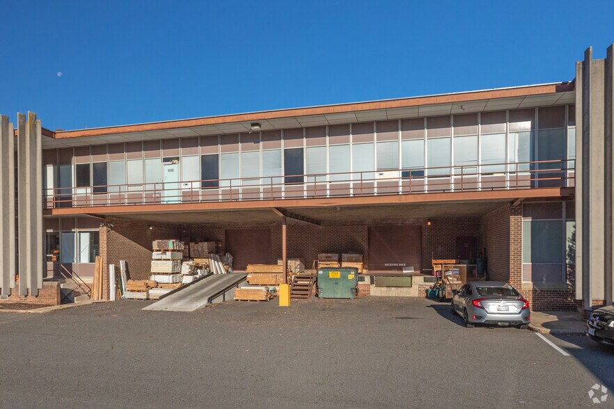 More Photos Of 5500-5550 Port Royal Rd, Springfield Flex For Sale