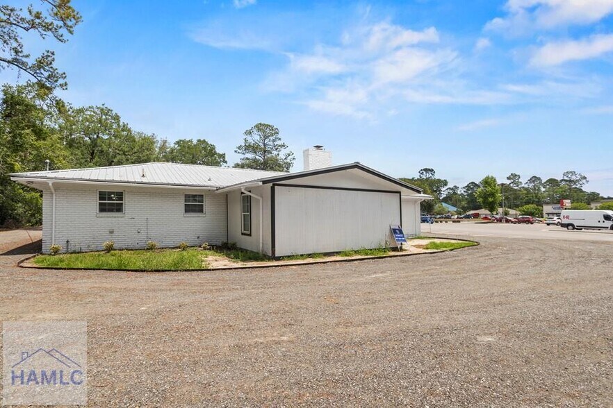 More Photos Of 131 Macarthur Dr, Hinesville Office Residential For Sale
