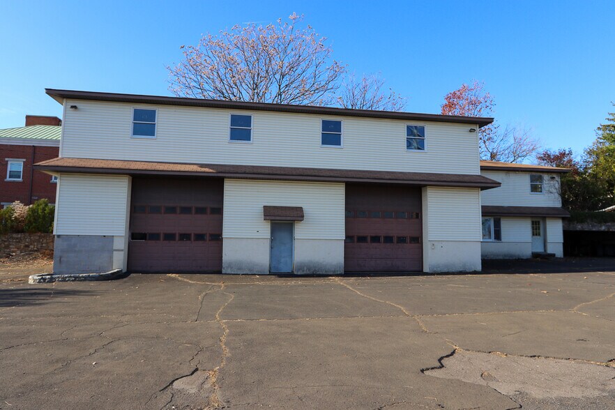 More Photos Of 657 Red Lion Rd, Huntingdon Valley Office Residential For Sale