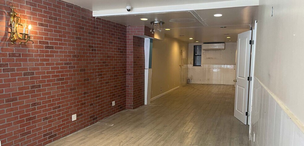 More Photos Of 301 E Houston St, New York Apartments For Sale