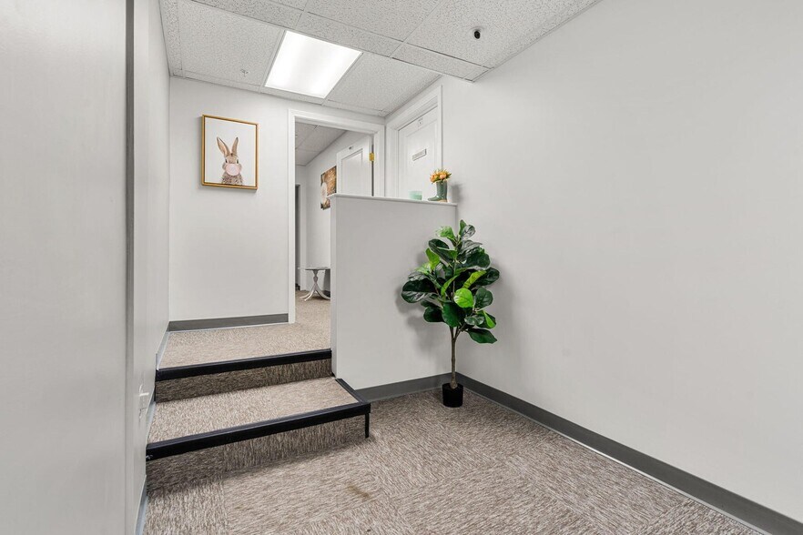 More Photos Of 19 Bridge St, Kittery Coworking Space