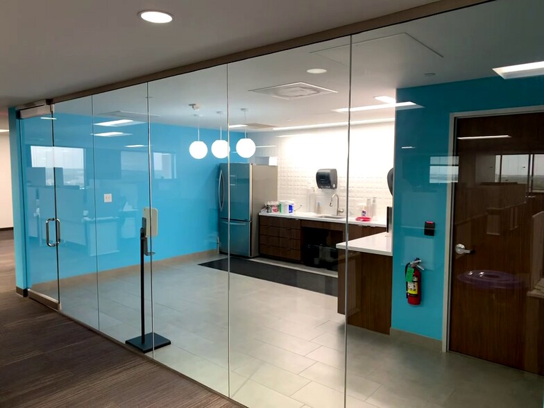 More Photos Of 4150 International Plz, Fort Worth Office For Lease