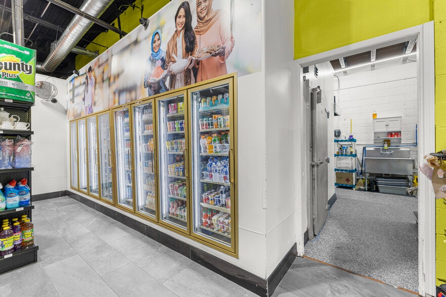 More Photos Of 14730 Champaign Rd, Allen Park Storefront Retail Office For Sale