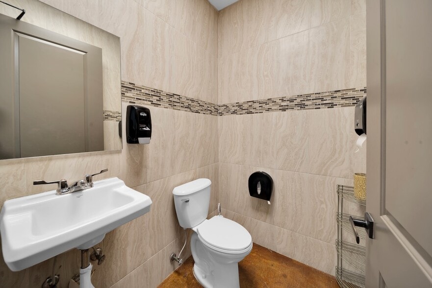 More Photos Of 6061 NE 14th Ave, Fort Lauderdale Medical For Lease