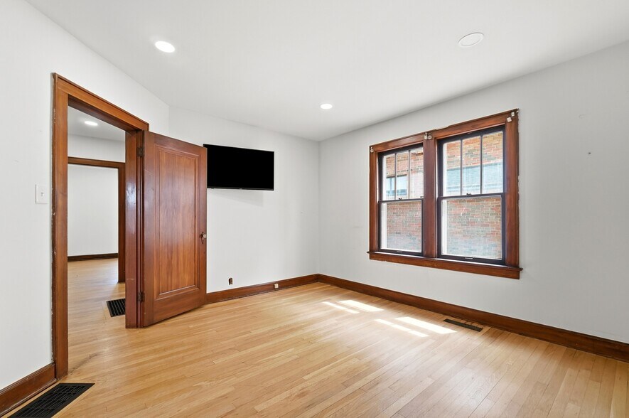 More Photos Of 4094 Broadway, Grove City Land For Lease