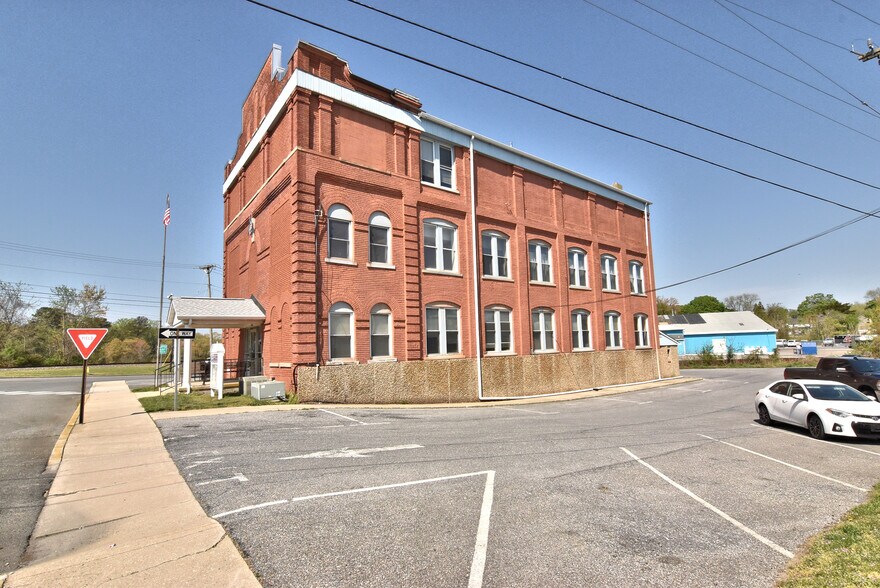 More Photos Of 125 Causey Ave, Milford Office For Sale