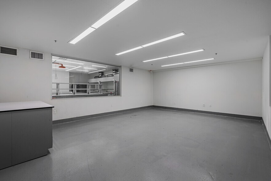 More Photos Of 1320 #1 9th St, Berkeley Industrial For Sale