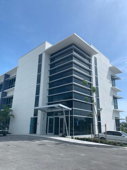 More Photos Of 777 US Highway 1 N, Tequesta Office For Lease