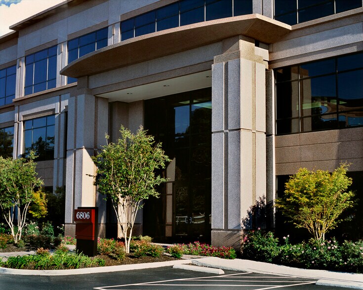 More Photos Of 6806 Paragon Pl, Richmond Office For Lease